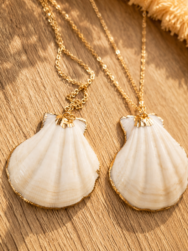 Seashell Glow Necklace